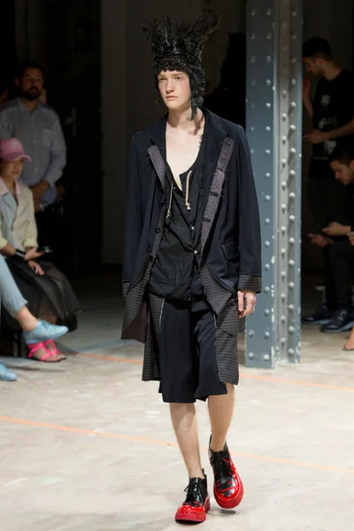 Look 9